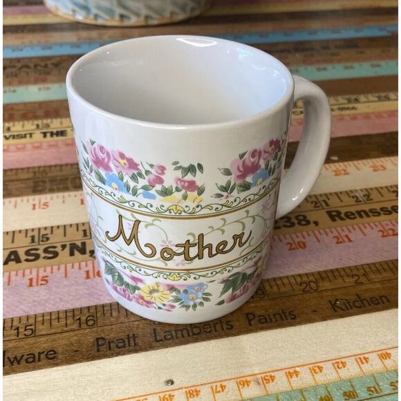 VINTAGE Floral MOTHER Coffee Tea Cup Mug White Gold Accents 1980s - Picture 3 of 9